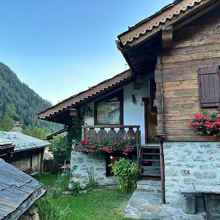 Chalet Meyen - Val Ferret Ferienhaus Courmayeur